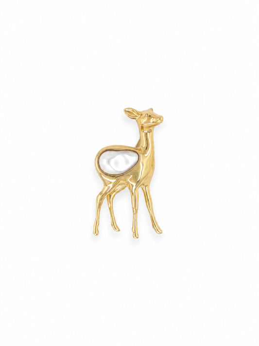 Fawn Brooch in Pearl and Gold
